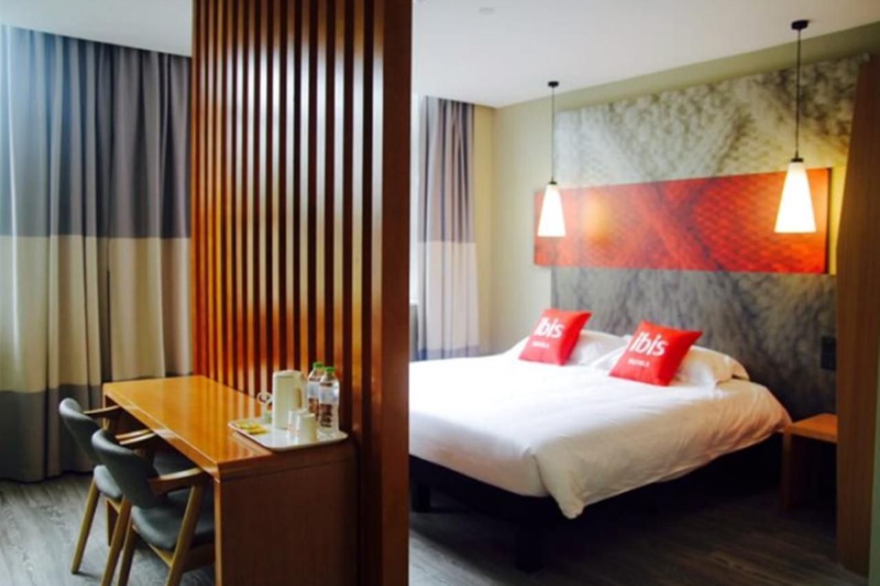 Ibis Chengdu Meizhou Center Εξωτερικό φωτογραφία
