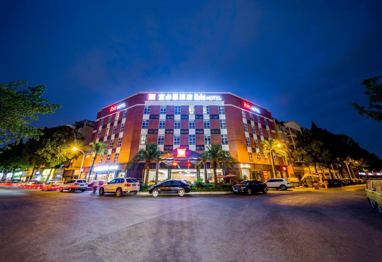 Ibis Chengdu Meizhou Center Εξωτερικό φωτογραφία